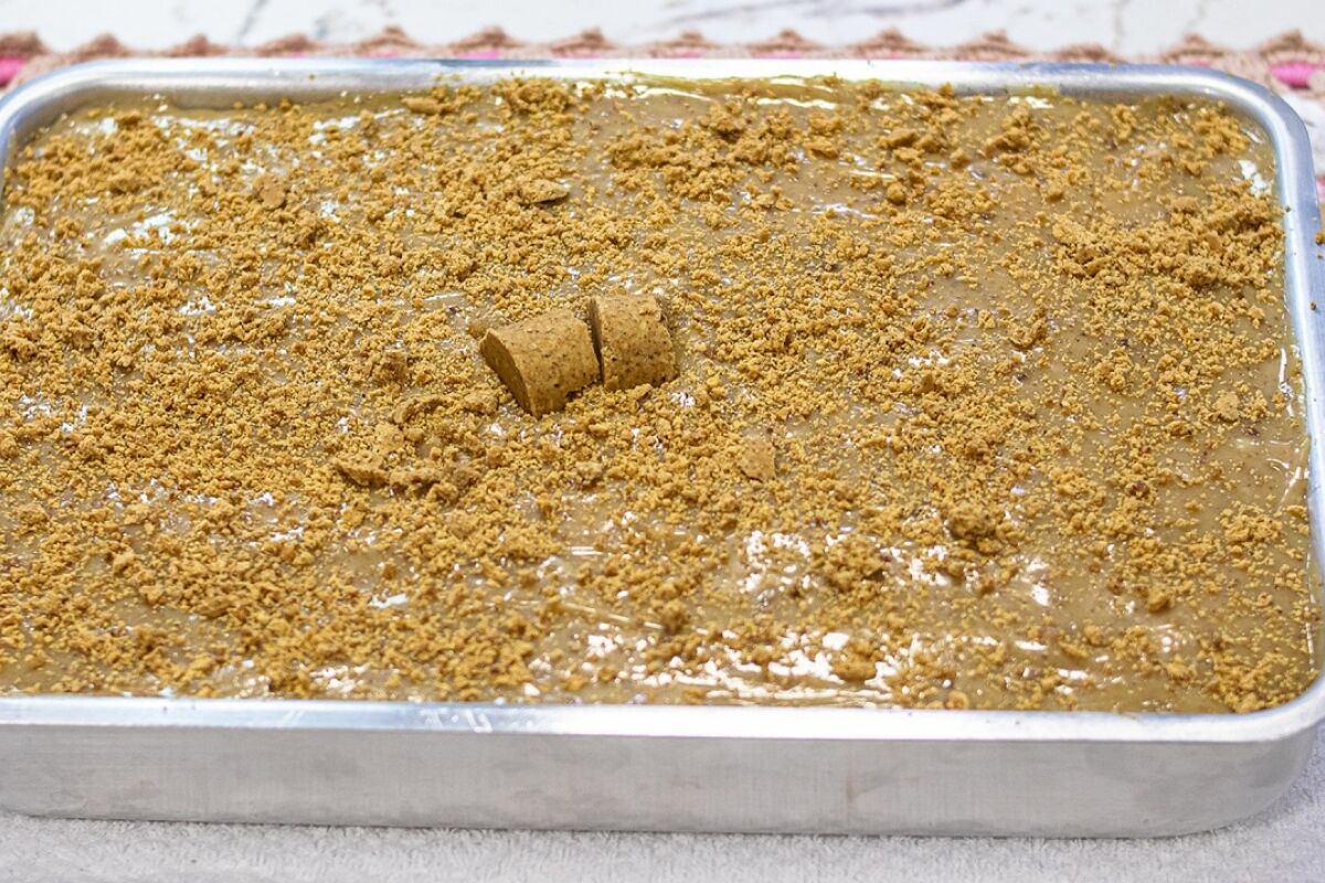 Bolo de paçoca irresistível de dar água na boca e comer lambendo os dedos